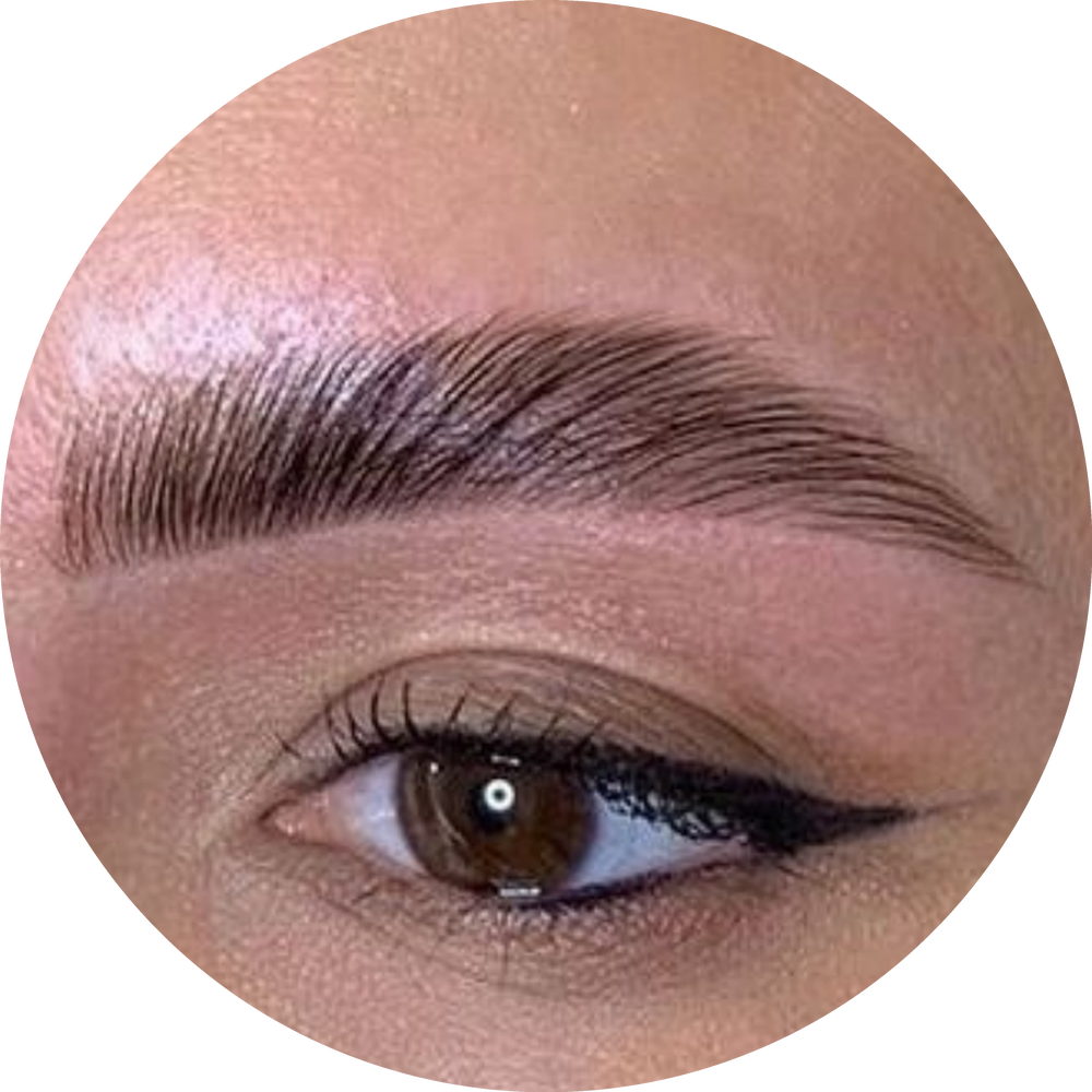 Resultado de Brow Lamination no catálogo do Studio Mariana Campos